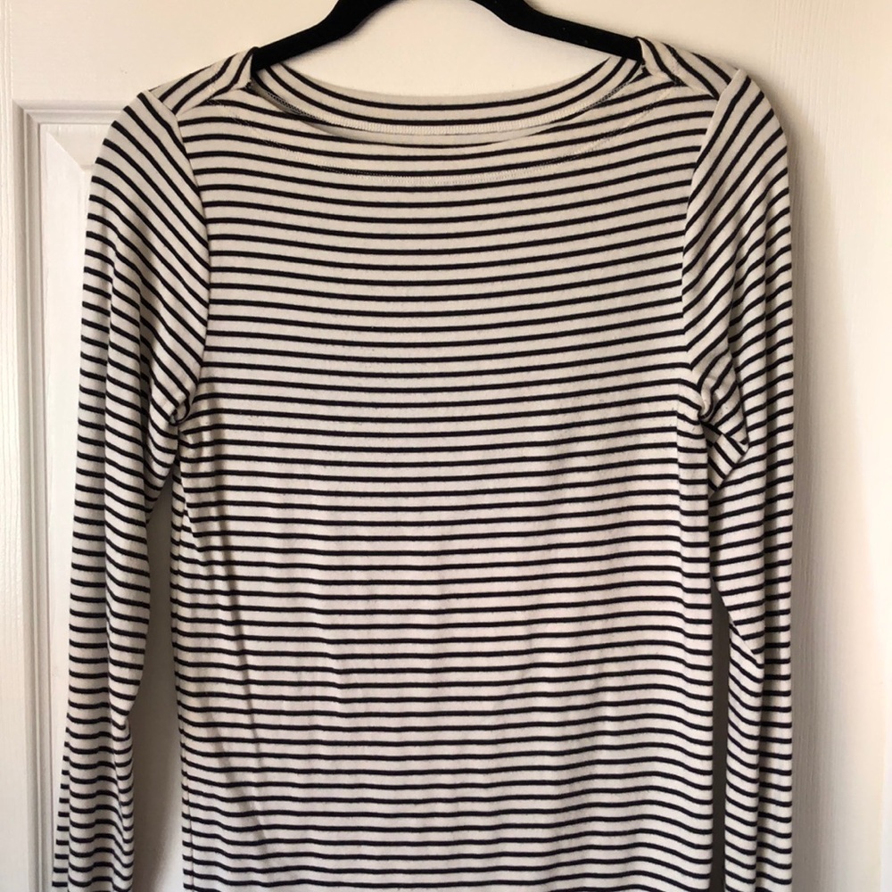 White and black stripe long sleeve